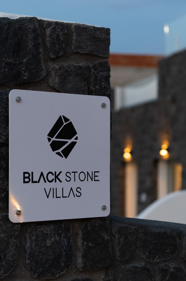 black stone villas logo